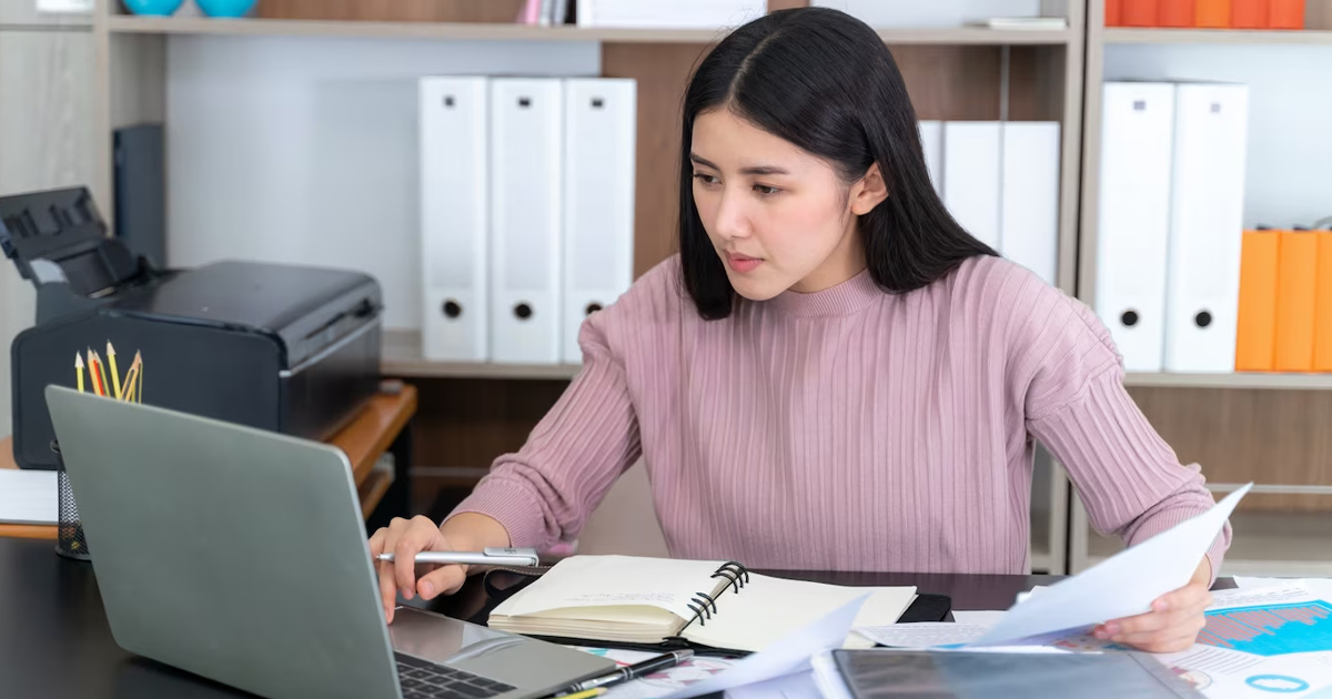 Khoản lương được tính chính xác dựa trên hợp đồng. Ảnh: Internet