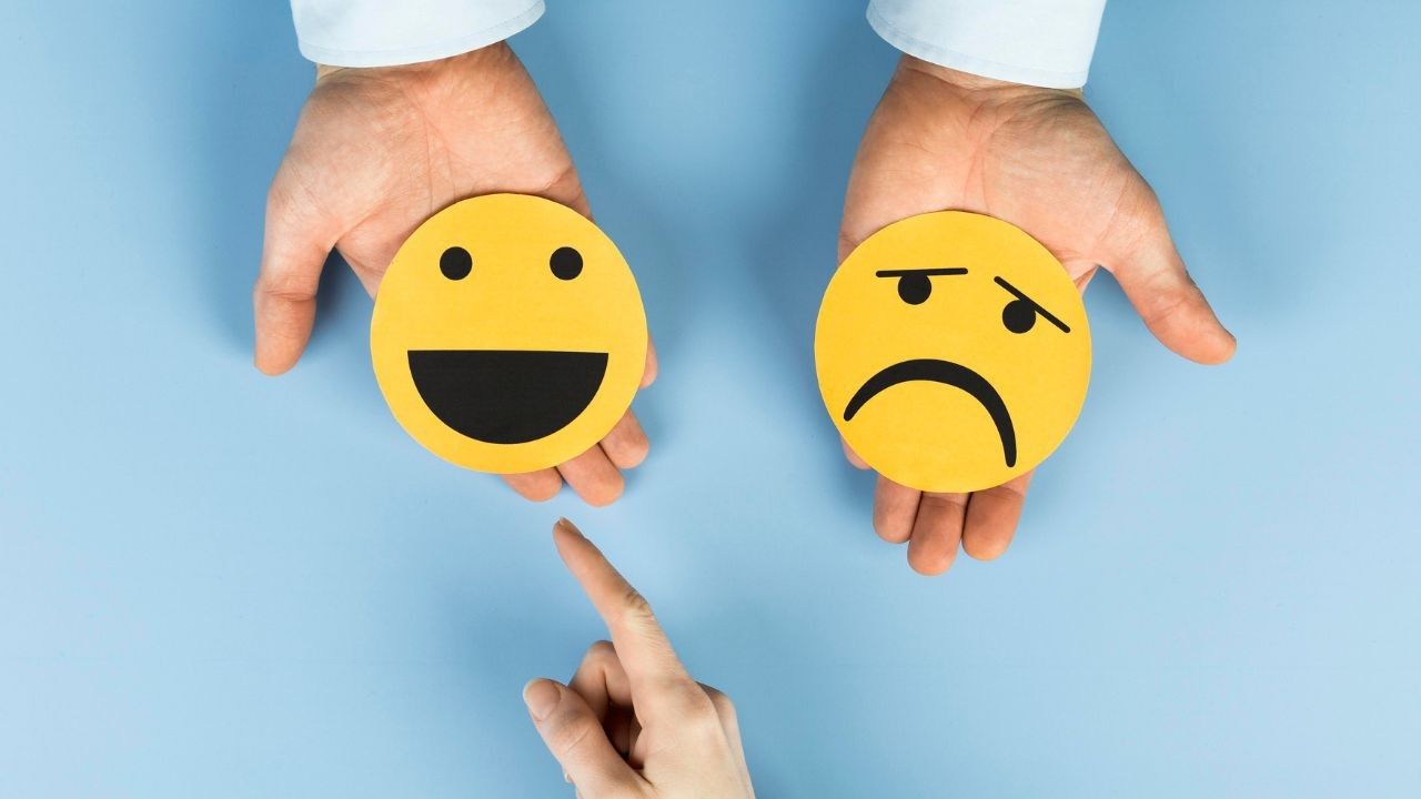 Đặt ngân sách rõ ràng để tránh chi tiêu theo cảm xúc. Ảnh: Internet