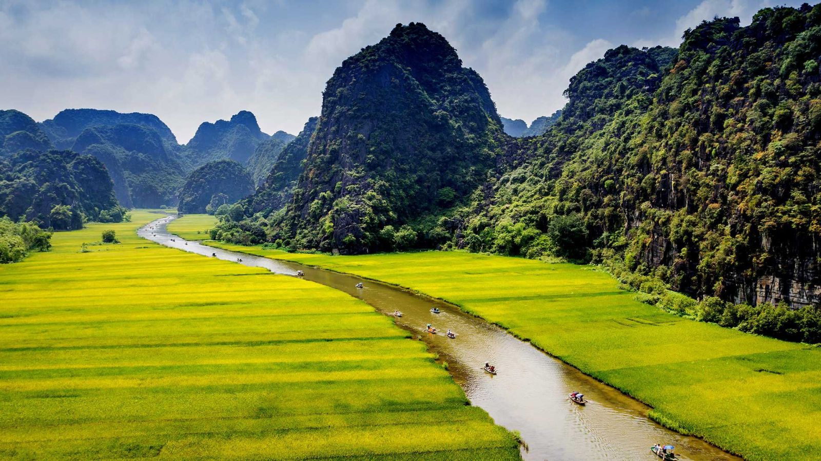 Ninh Bình – Vẻ đẹp bình yên của thiên nhiên. Ảnh: Internet