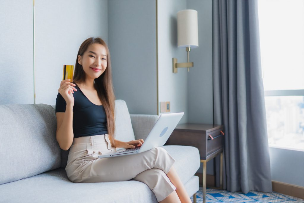 Chỉ mở thêm khoản vay khi thực sự cần thiết. Ảnh: Internet