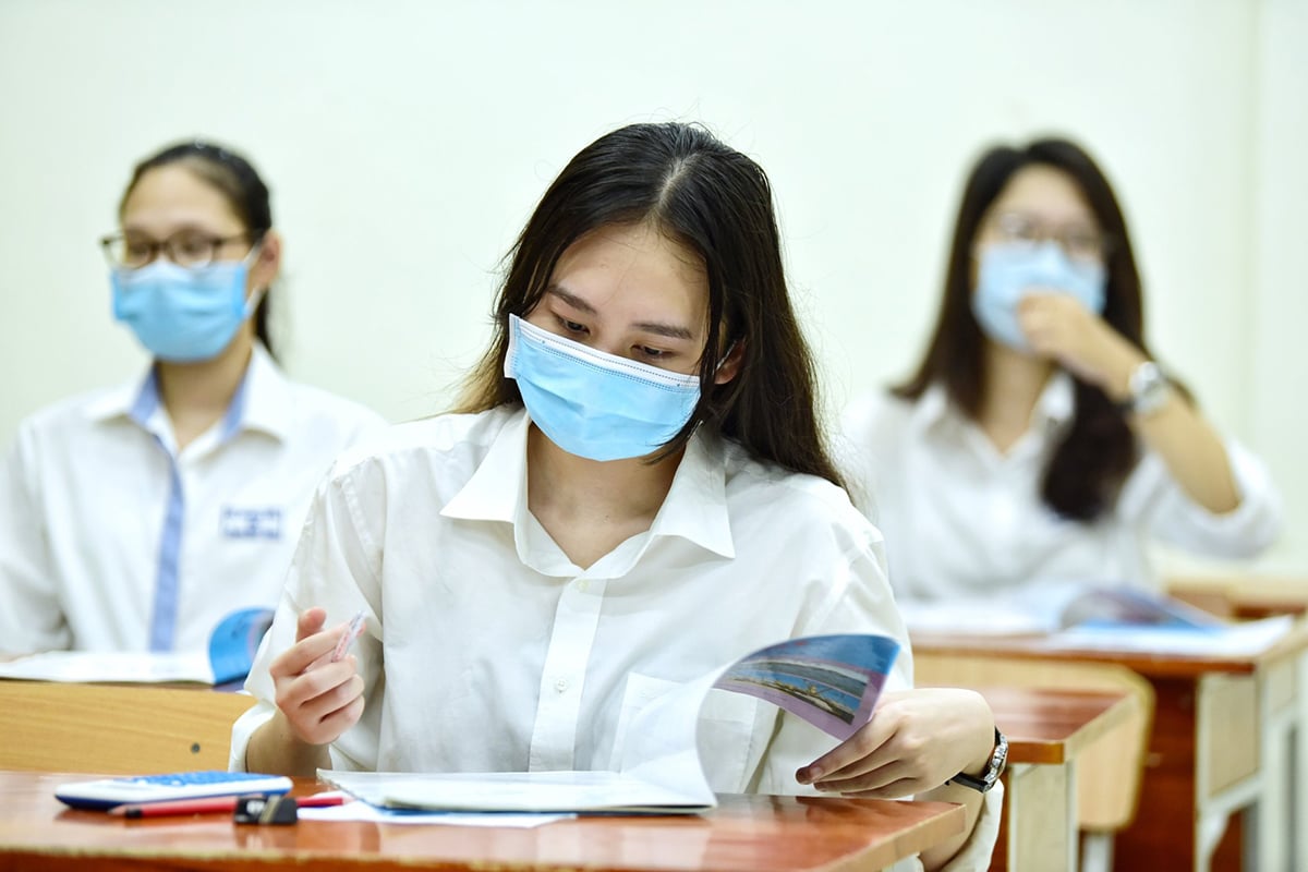 Ôn tập lại thay vì học dồn trước ngày thi. Ảnh: Internet