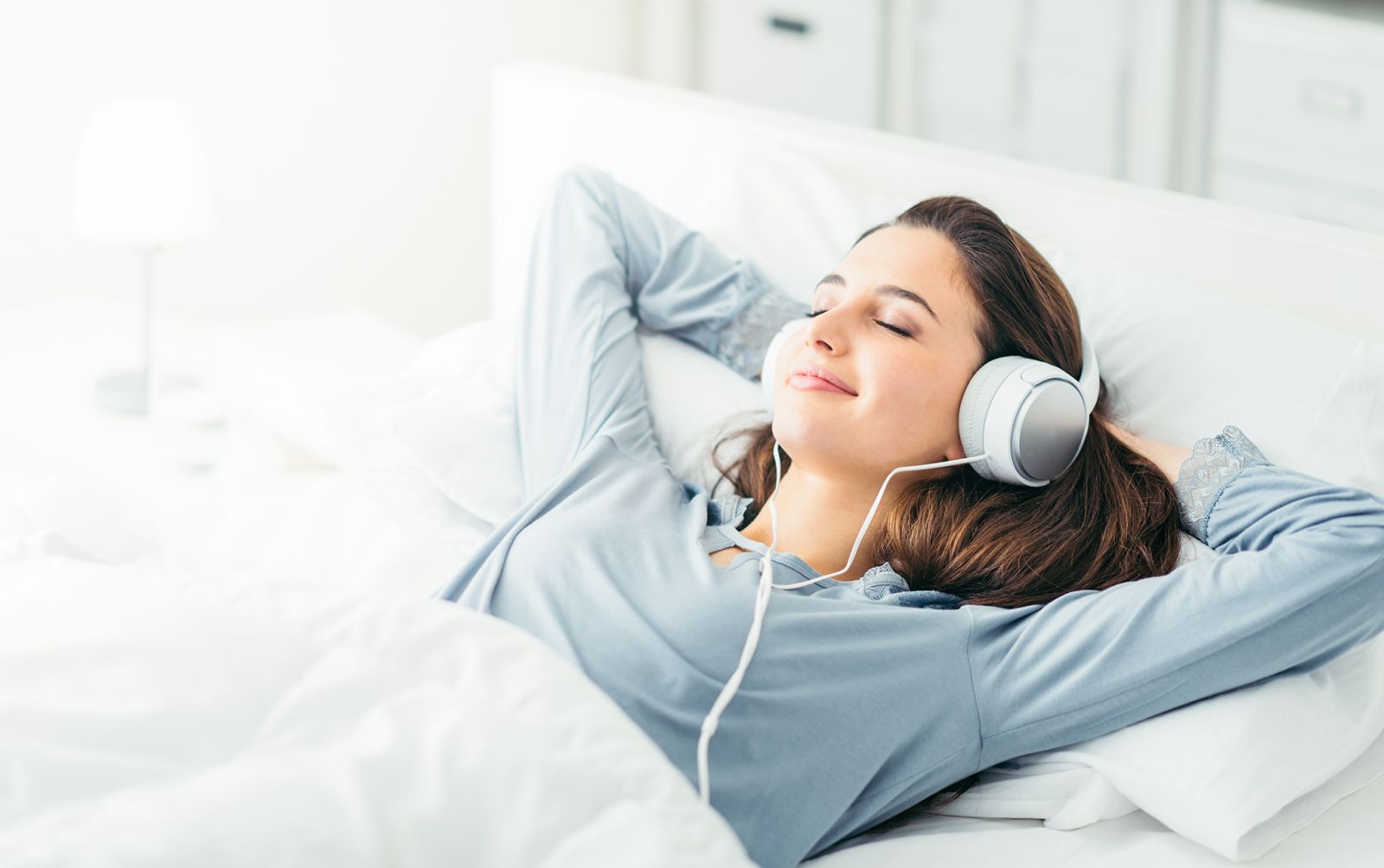 Nghỉ ngơi và ngủ đủ giấc. Ảnh: Internet