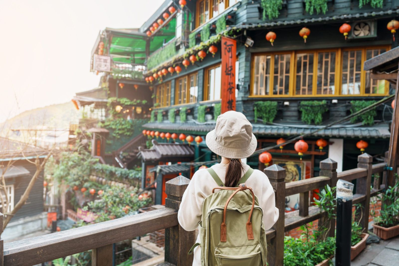 Giới trẻ muốn sống ý nghĩa, chứ không chỉ làm việc để kiếm tiền. Ảnh: Internet