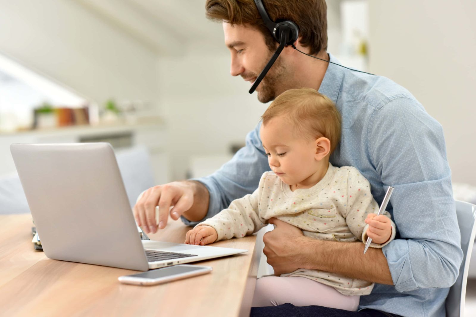 Xu hướng làm việc từ xa hiện nay. Ảnh: Internet